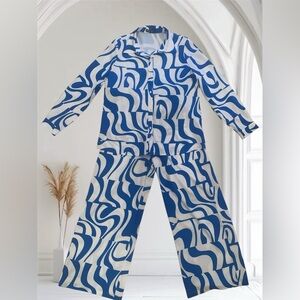 SHEIN Womans Pant Set with wife leg Blue and White Swirl pattern